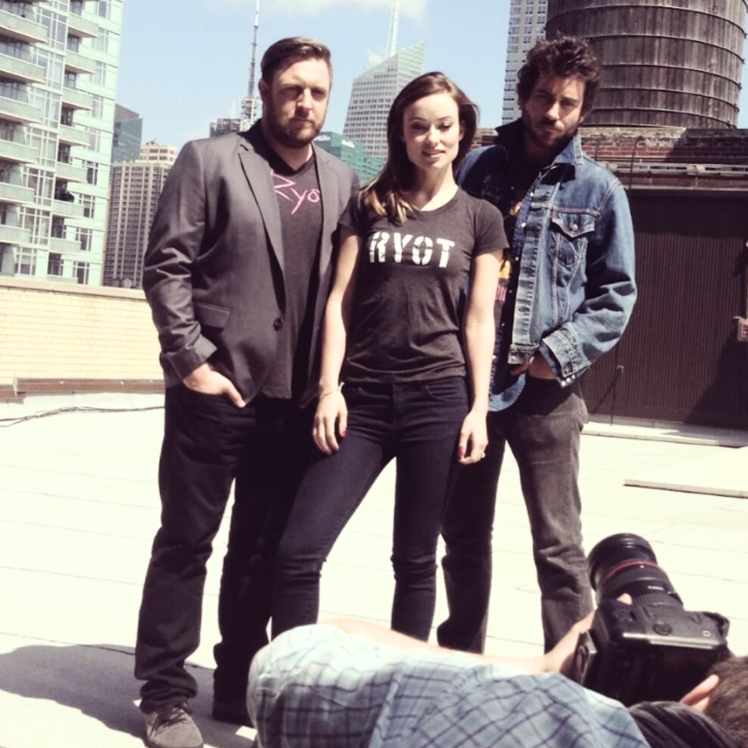 Leveraging Custom Merchandise for Celebrity Fundraising: A Winning Strategy